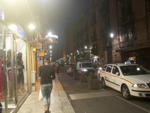 Affittacamere Vittoria Palermo Bagian luar foto